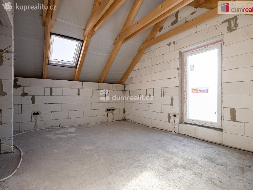 Prodej  rodinného domu 143 m^2 Jungmannova, Veltrusy 