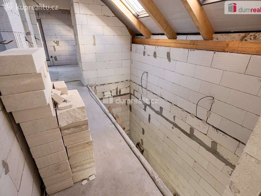 Prodej  rodinného domu 143 m^2 Jungmannova, Veltrusy 