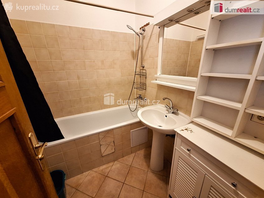 Pronájem bytu 3+1 102 m^2 Dětská, Praha 10 