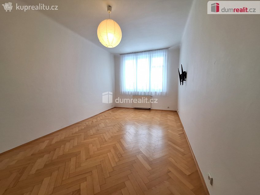 Pronájem bytu 3+1 102 m^2 Dětská, Praha 10 