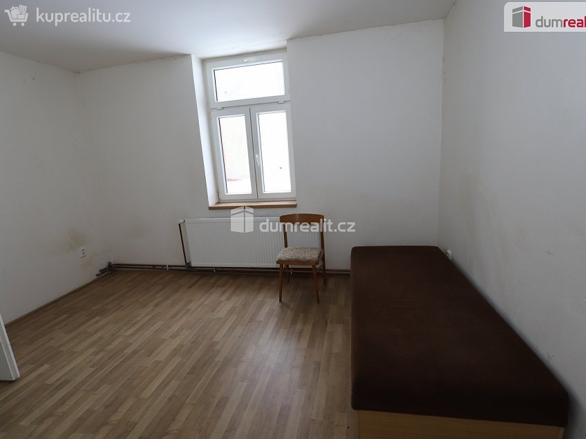 Pronájem bytu 3+1 65 m^2 Pod Panoramou, Mariánské Lázně 