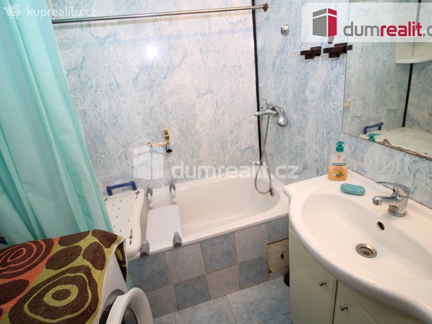 Prodej bytu 3+1 84 m^2 Severní, Karlovy Vary 