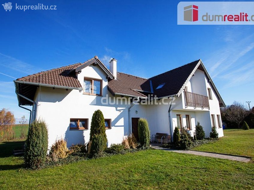 Prodej  rodinného domu 253 m^2 Dolní Třebonín, Dolní Třebonín 