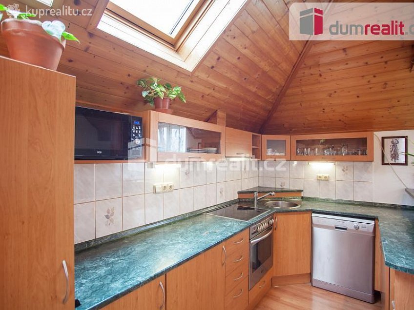 Prodej  rodinného domu 253 m^2 Dolní Třebonín, Dolní Třebonín 