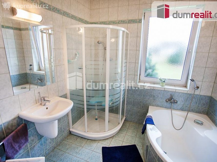 Prodej  rodinného domu 253 m^2 Dolní Třebonín, Dolní Třebonín 