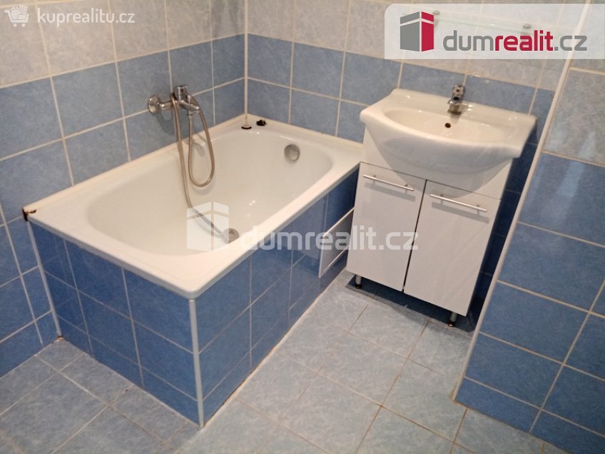 Pronájem bytu 1+1 36 m^2 Čsl. partyzánů, Děčín 