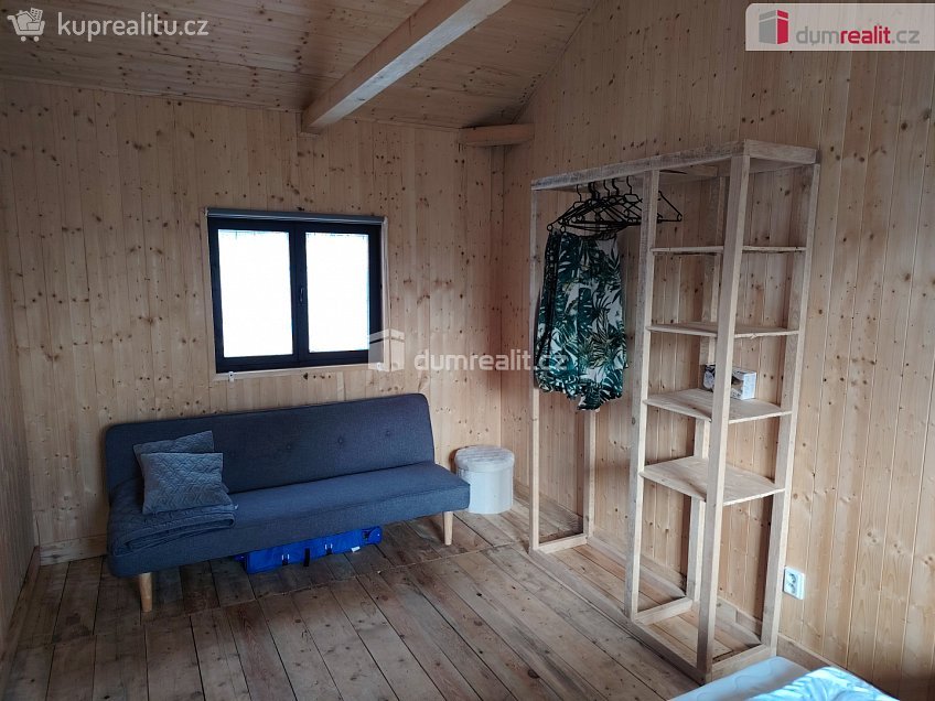 Prodej  chaty 35 m^2 Valdštejnská, Doksy 