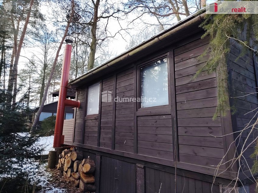 Prodej  chaty 35 m^2 Valdštejnská, Doksy 