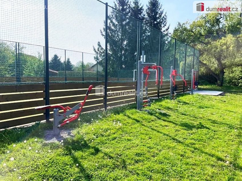 Prodej  stavebního pozemku 1023 m^2 Dubová, Čakovičky 