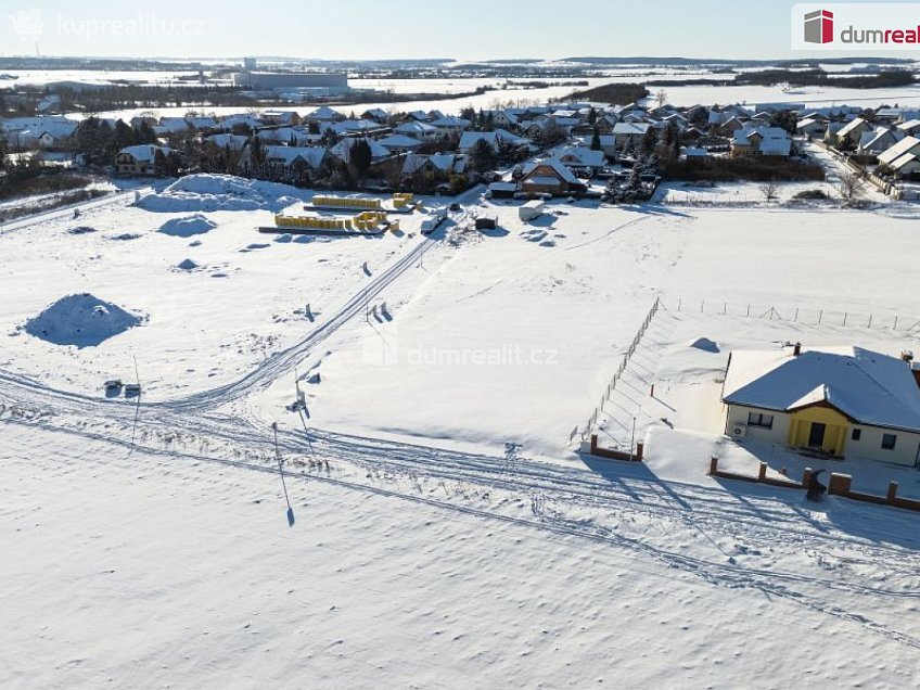 Prodej  stavebního pozemku 1023 m^2 Dubová, Čakovičky 