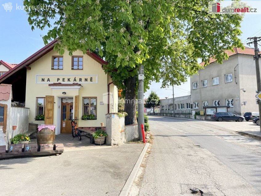 Prodej  stavebního pozemku 1023 m^2 Dubová, Čakovičky 