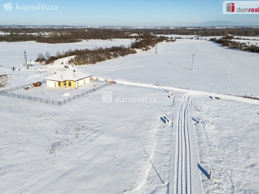 Prodej  stavebního pozemku 1023 m^2 Dubová, Čakovičky 