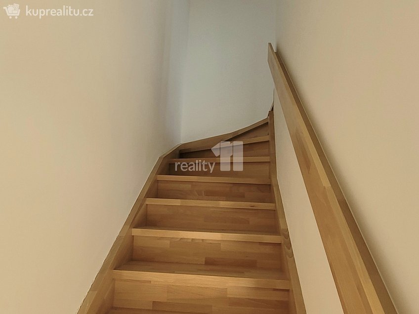 Prodej  rodinného domu 353 m^2 Pechlátova, Kladno 