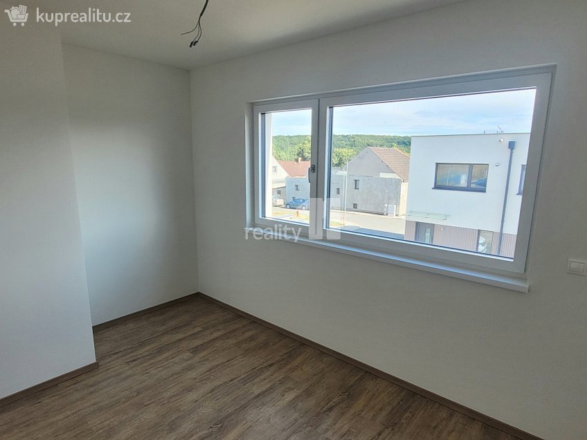 Prodej  rodinného domu 353 m^2 Pechlátova, Kladno 