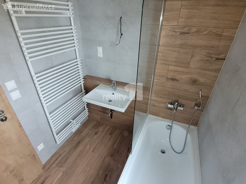 Prodej  rodinného domu 353 m^2 Pechlátova, Kladno 