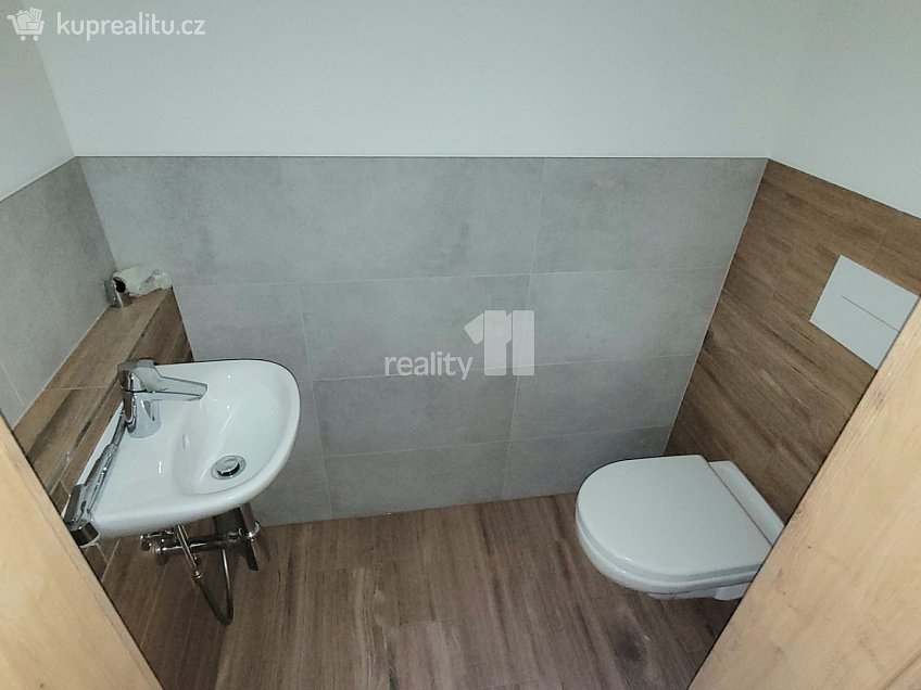 Prodej  rodinného domu 353 m^2 Pechlátova, Kladno 