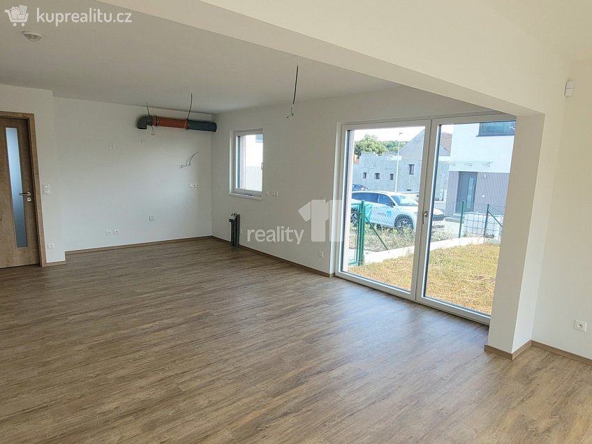 Prodej  rodinného domu 353 m^2 Pechlátova, Kladno 