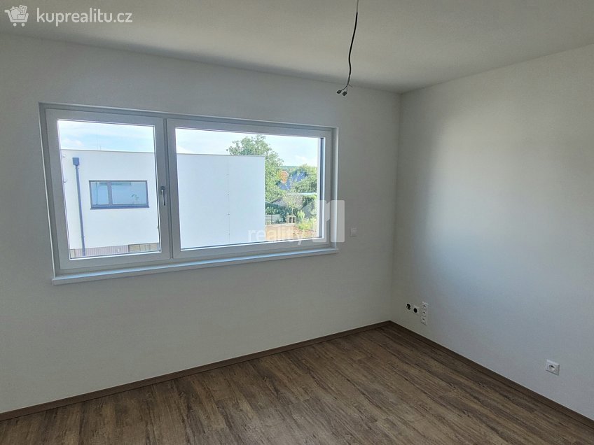 Prodej  rodinného domu 353 m^2 Pechlátova, Kladno 