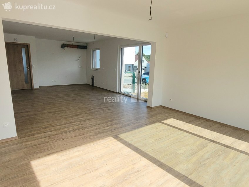 Prodej  rodinného domu 353 m^2 Pechlátova, Kladno 