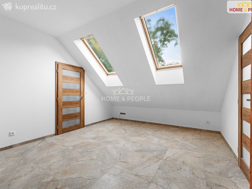 Pronájem bytu 2+kk 33 m^2 Chrášťany, Chrášťany 