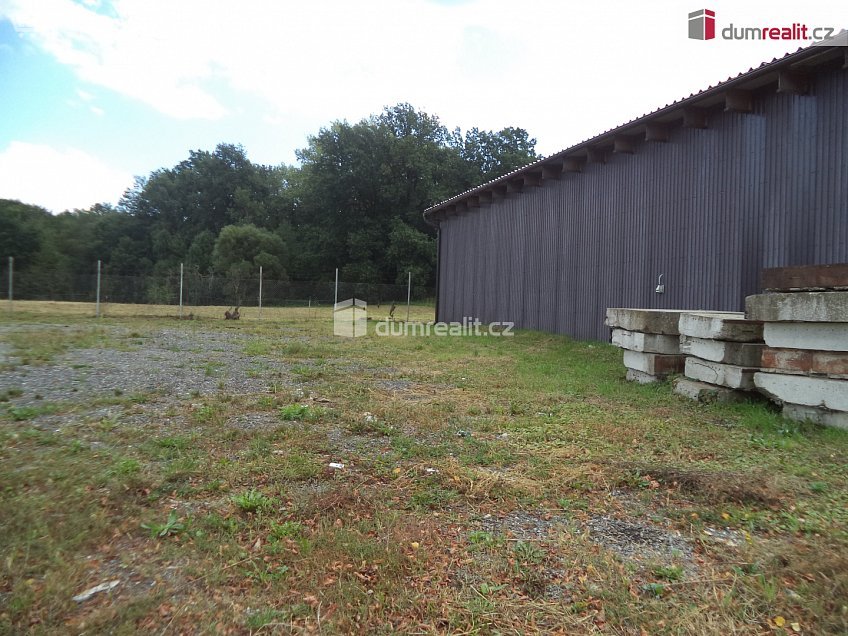 Pronájem  komerční reality 2500 m^2 Na Zbytkách, Staré Město 