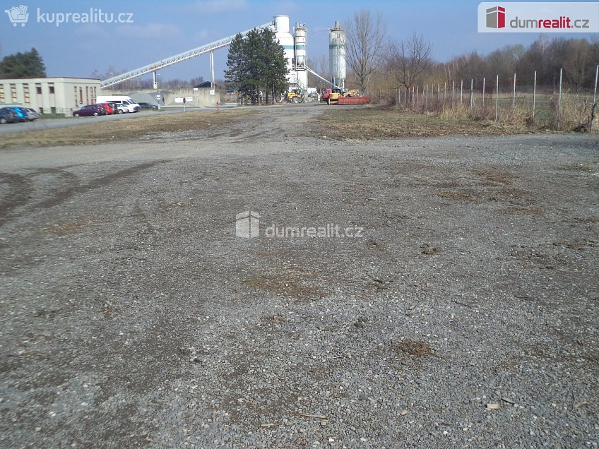 Pronájem  komerční reality 2500 m^2 Na Zbytkách, Staré Město 