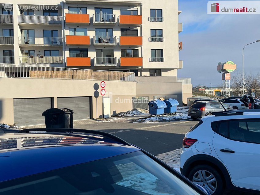 Pronájem  garáže 15 m^2 Aloise Rašína, Olomouc 