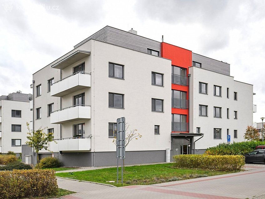 Pronájem bytu 1+kk 62 m^2 Zelnice II, Slavkov u Brna 98401