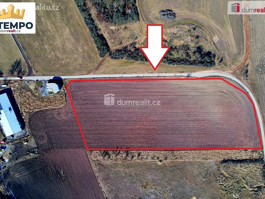 Prodej  stavebního pozemku 7491 m^2 Úsilné, Úsilné 