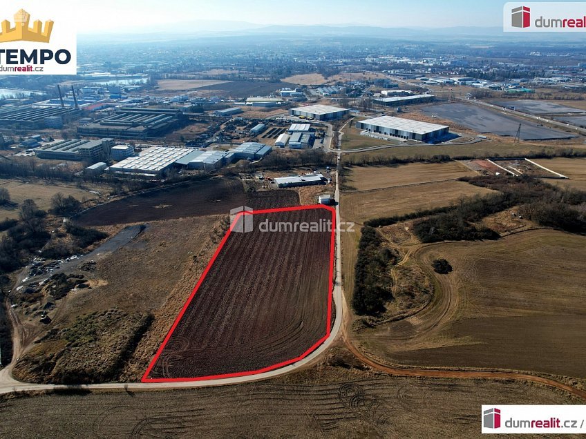 Prodej  stavebního pozemku 7491 m^2 Úsilné, Úsilné 