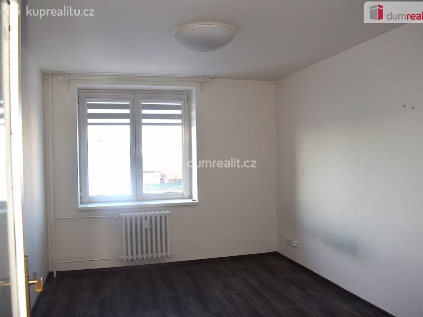 Prodej bytu 3+1 79 m^2 Polní, Katusice 