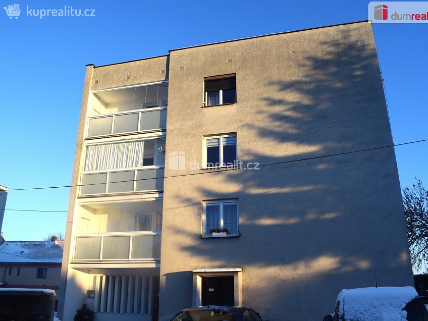 Prodej bytu 3+1 79 m^2 Polní, Katusice 