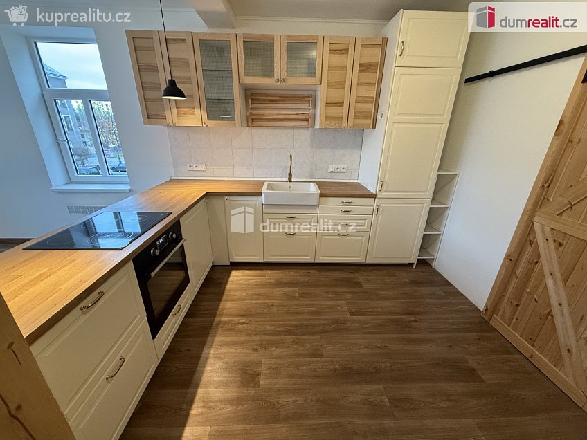 Pronájem bytu 2+kk 52 m^2 Mírové nám., Jílové 