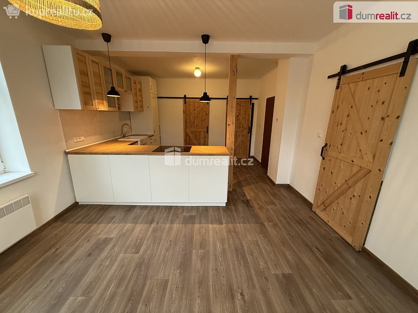 Pronájem bytu 2+kk 52 m^2 Mírové nám., Jílové 