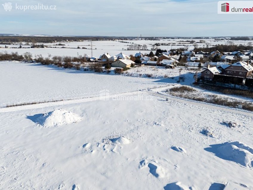 Prodej  stavebního pozemku 810 m^2 Střední, Čakovičky 