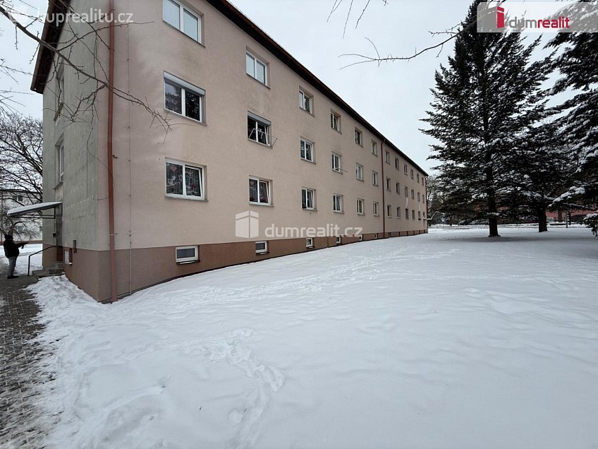 Pronájem bytu 2+kk 35 m^2 Školní, Neratovice 