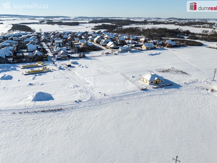 Prodej  stavebního pozemku 1023 m^2 Dubová, Čakovičky 