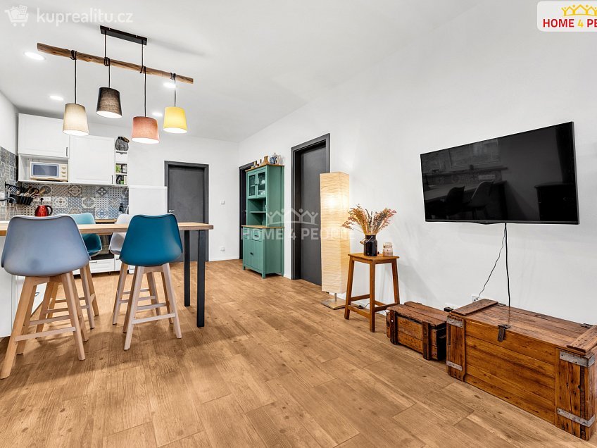 Prodej  chaty 58 m^2 B. Němcové, Káraný 