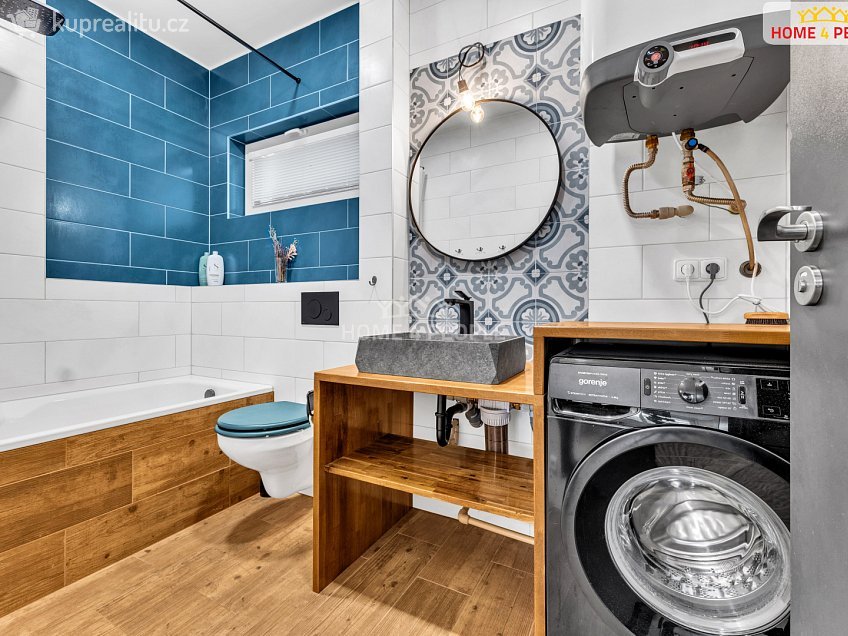 Prodej  chaty 58 m^2 B. Němcové, Káraný 