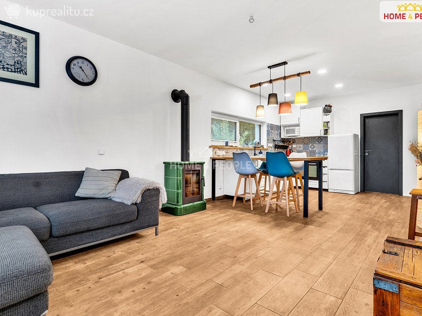 Prodej  rodinného domu 58 m^2 B. Němcové, Káraný 