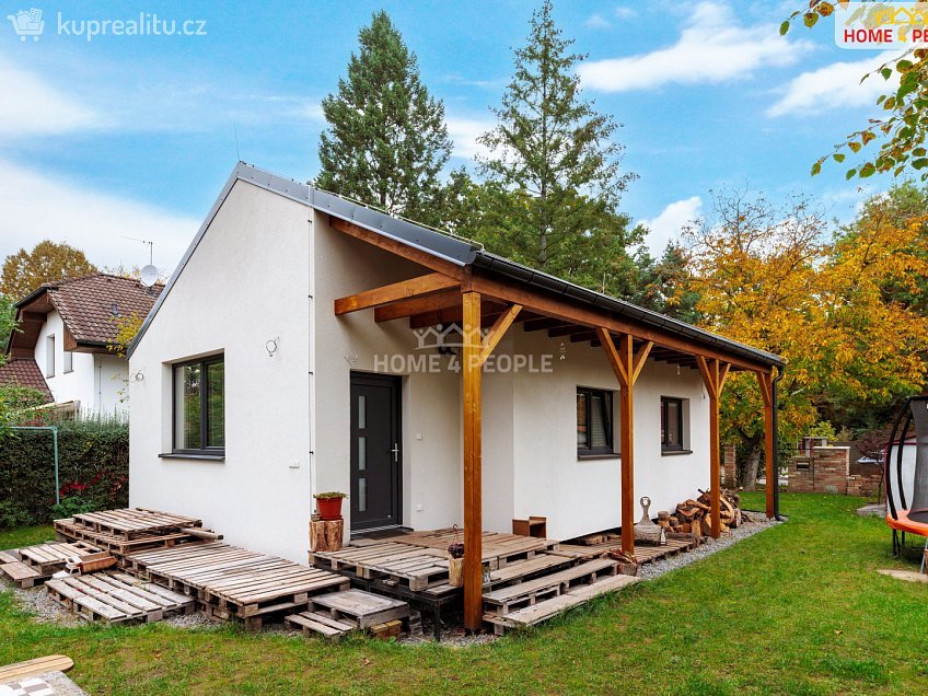 Prodej  rodinného domu 58 m^2 B. Němcové, Káraný 