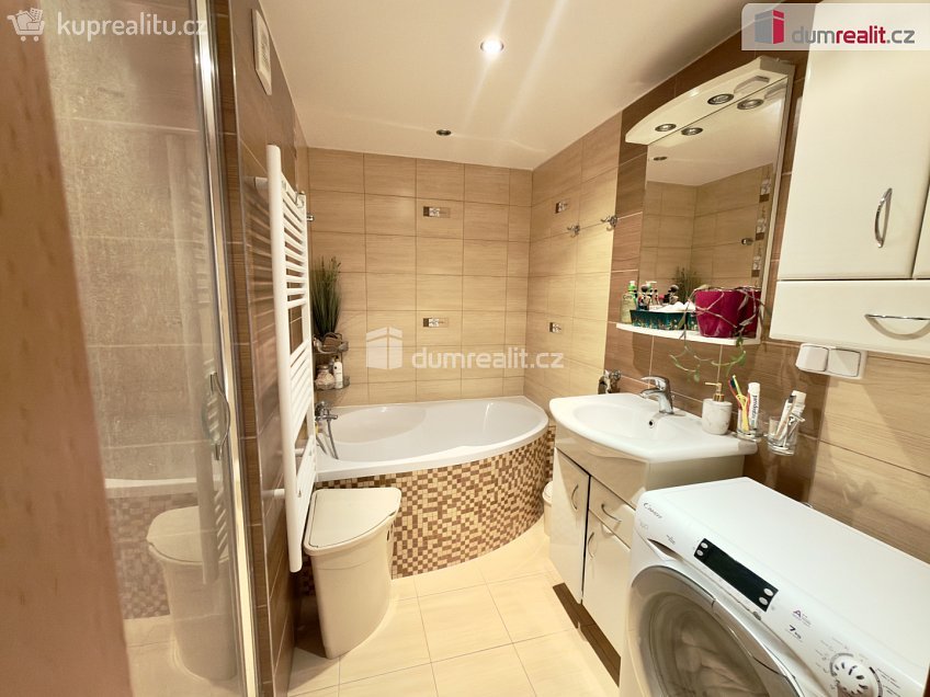 Pronájem bytu 4+1 80 m^2 Nová, Ústí nad Labem 