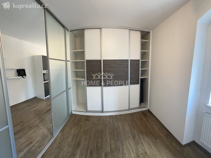 Pronájem bytu 2+kk 47 m^2 Tyršova, Škvorec 