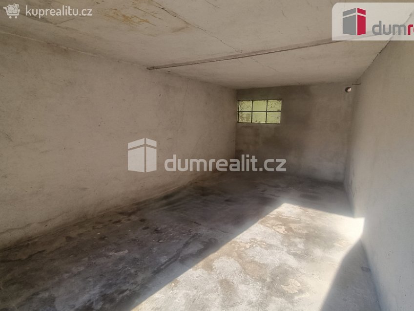 Pronájem  garáže 19 m^2 Brankovická, Kolín 