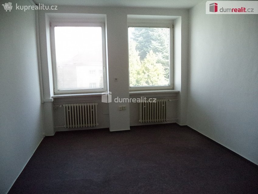 Pronájem  kanceláře 20 m^2 Adámkova, Vratimov 