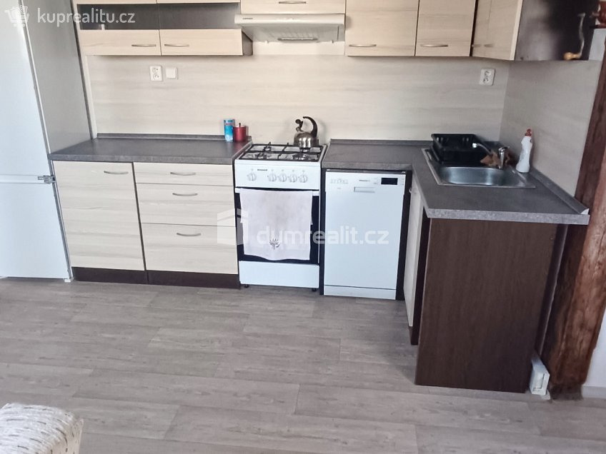 Prodej bytu 2+kk 93 m^2 Teplická, Děčín 