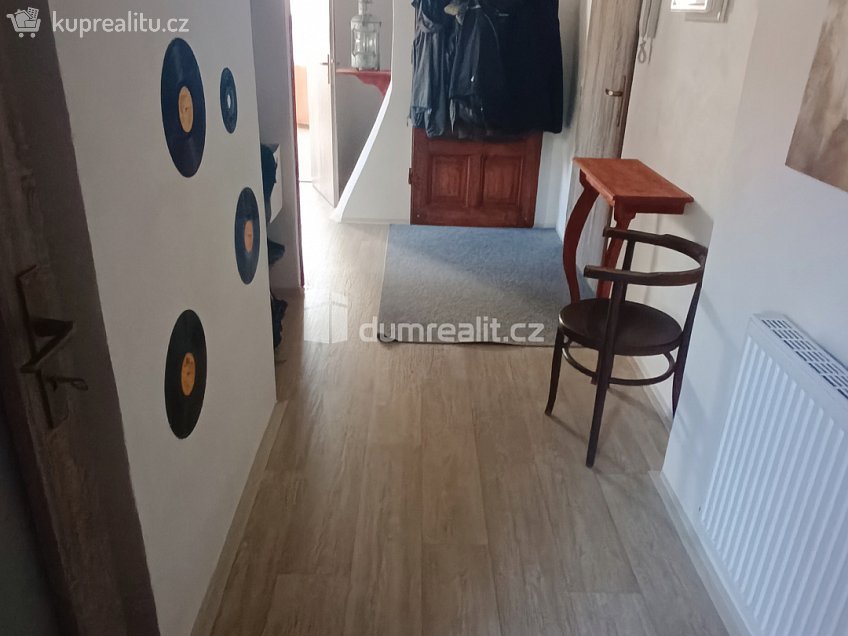 Prodej bytu 2+kk 93 m^2 Teplická, Děčín 