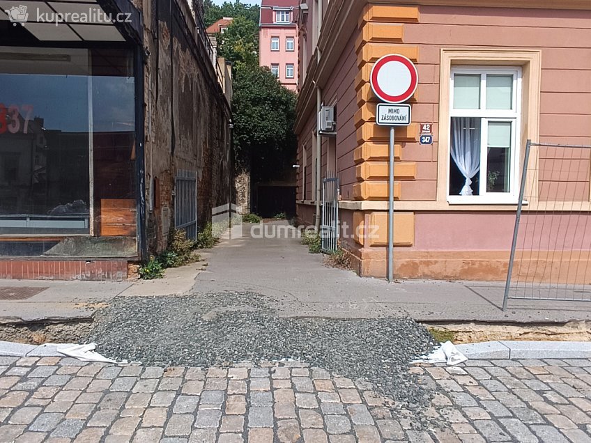 Prodej bytu 2+kk 93 m^2 Teplická, Děčín 