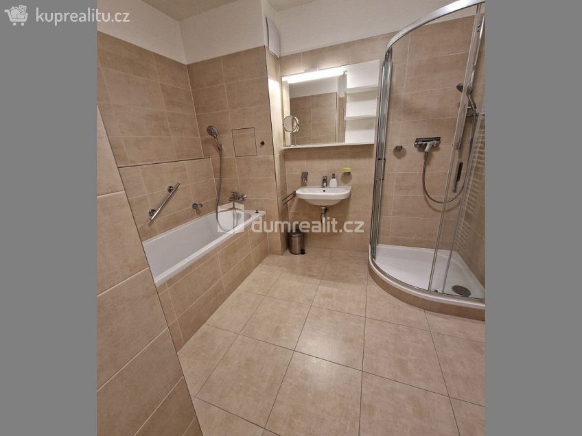 Pronájem bytu 2+kk 49 m^2 U Hostavického potoka, Praha 14 