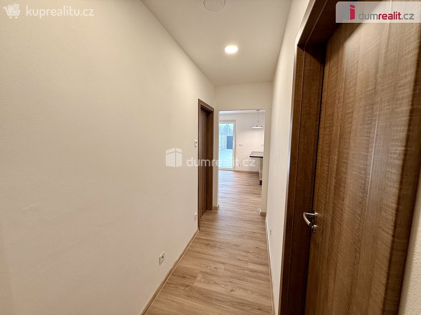 Pronájem  rodinného domu 163 m^2 Josefa Somra, Vracov 